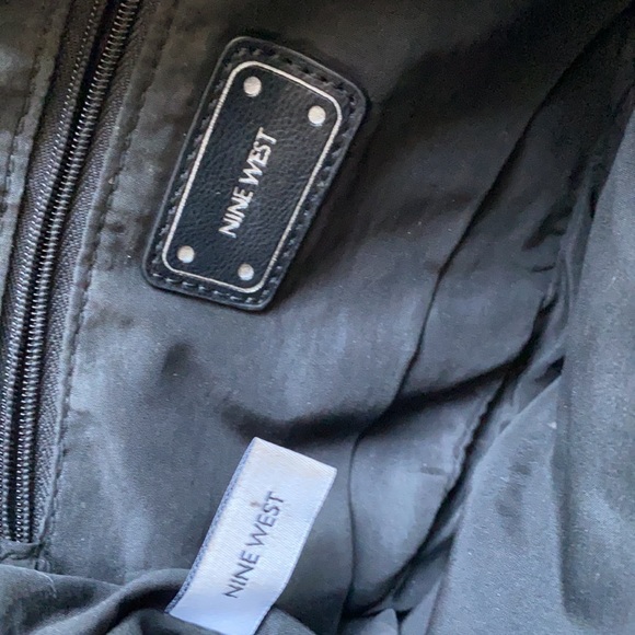 Nine West - Black Crossbody Purse - Picture 4 of 6